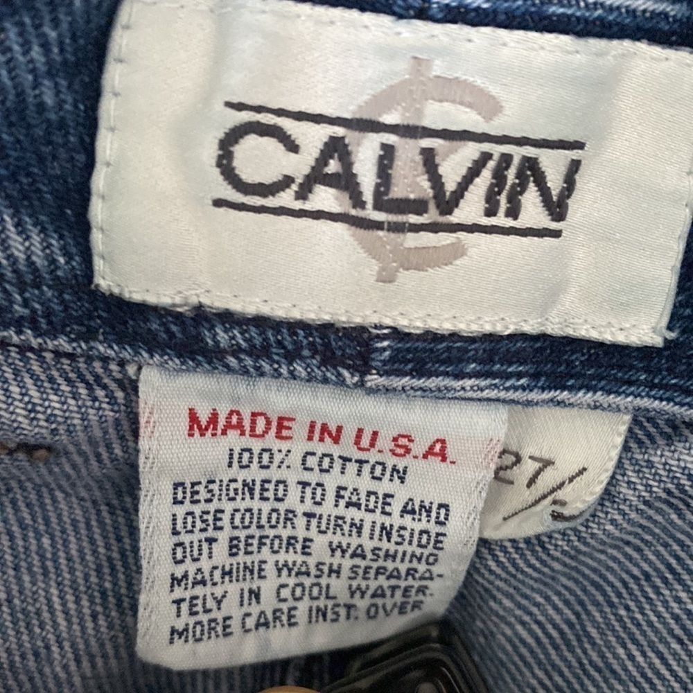 Calvin Klein - Picture 5 of 6